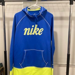 Nike therma fit hoodie